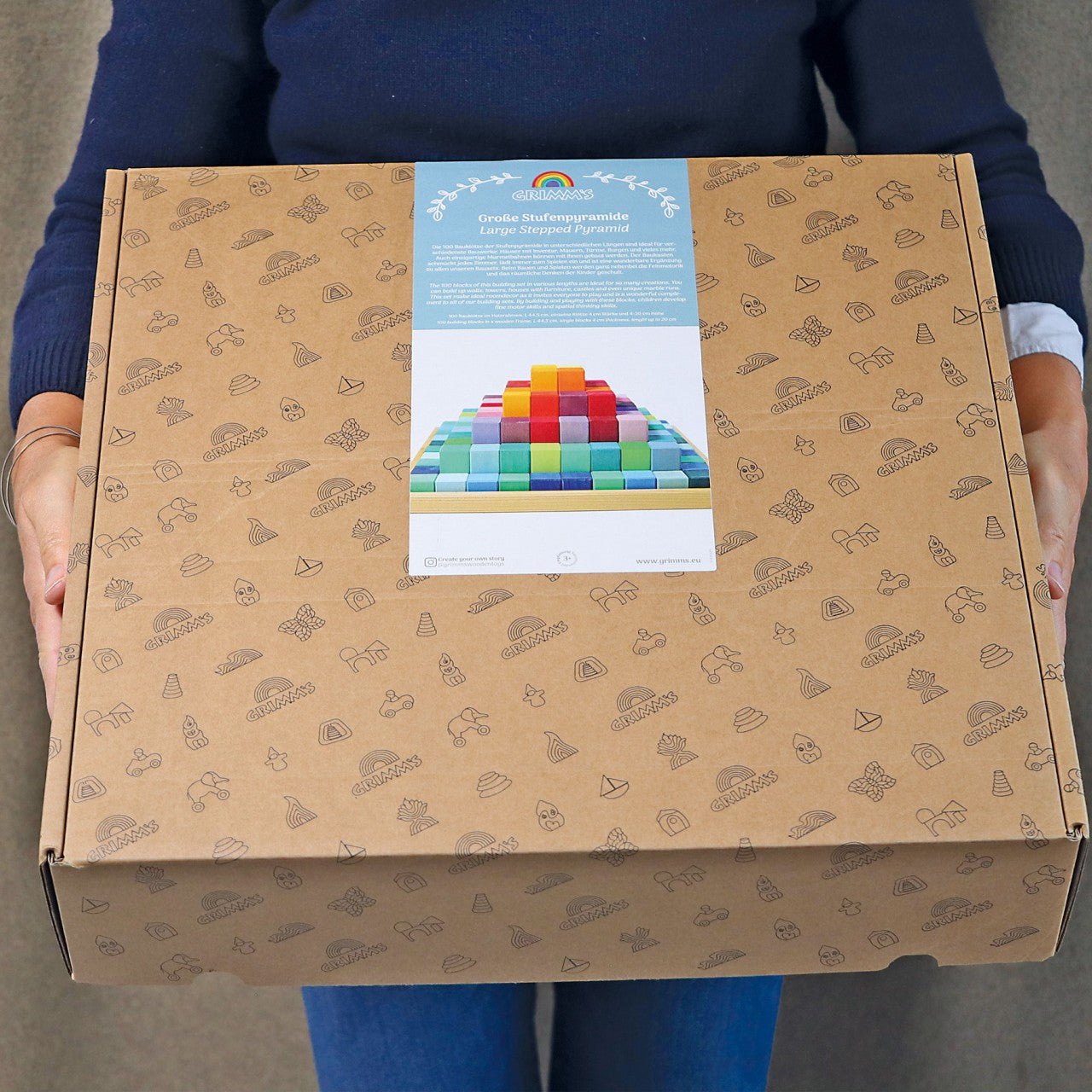Large Stepped Pyramid - Rainbow