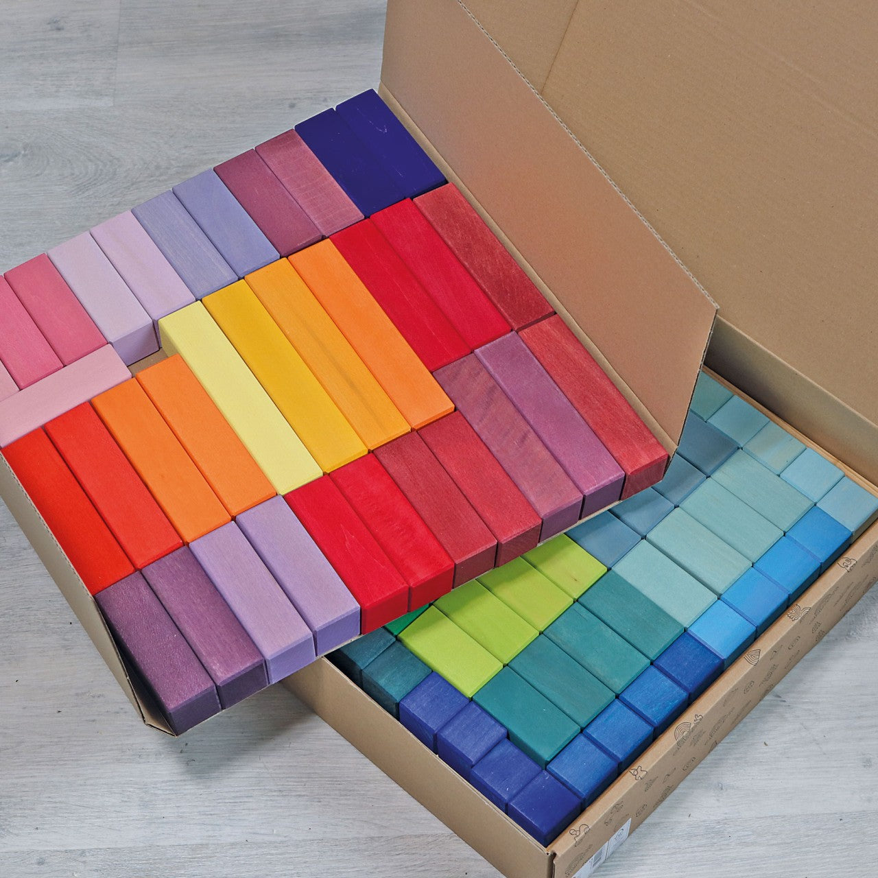 Large Stepped Pyramid - Rainbow