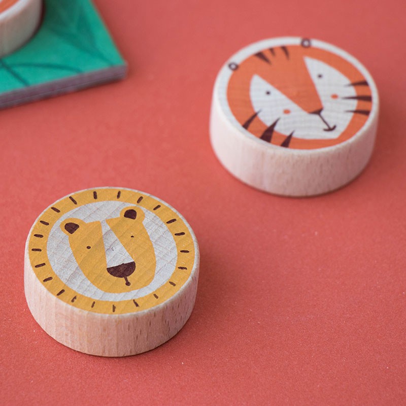 Lion and tiger tic tac toe